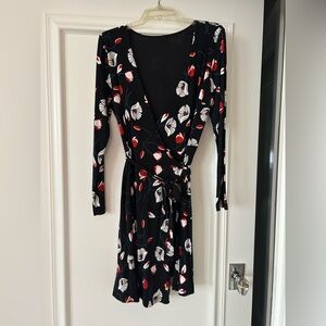 🖤❤️LOFT Black and Red Floral Long Sleeve Dress❤️🖤